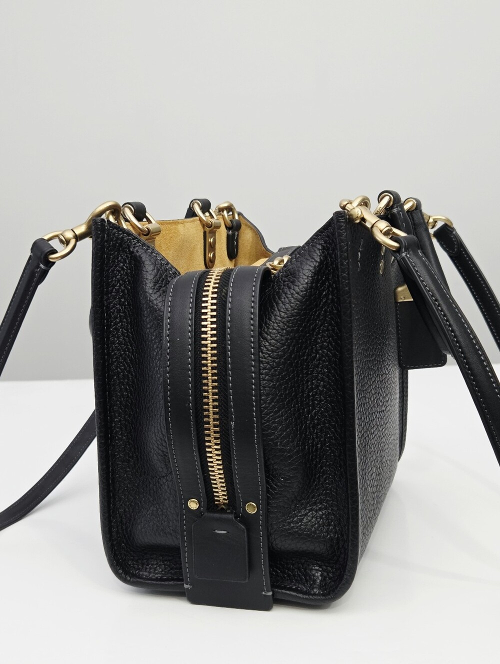 LIKE NEW COACH ROGUE BAG 25 - BLACK - Picture 5 of 14